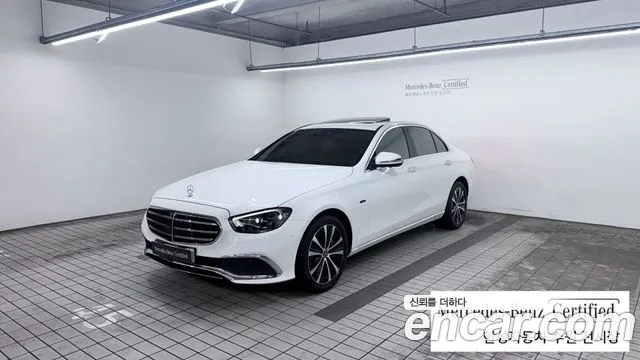 Mercedes-Benz E- W213 E300e 4MATIC Exclusive