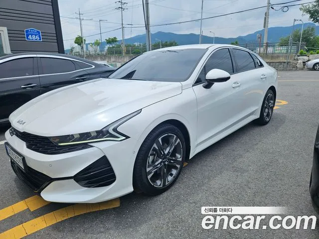 Kia K5 III 1.6 Turbo Signature