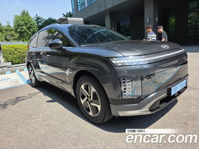 Hyundai 9 AWD 6