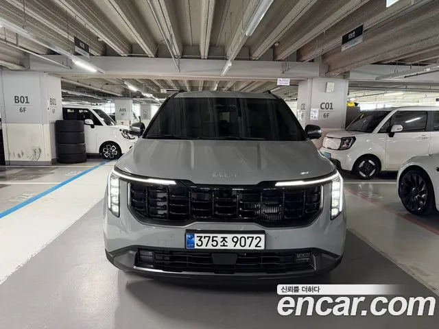 Kia The New Carnival 4 HEV 9