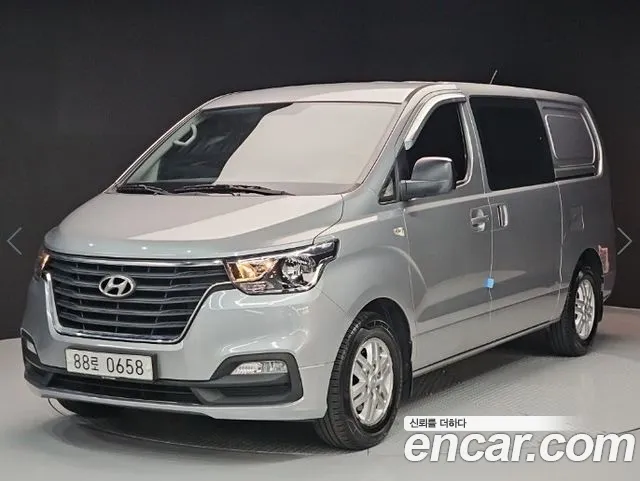 Hyundai The New Grand Starex 5