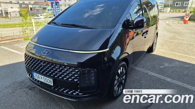 Hyundai Staria 4WD 9 Inspiration