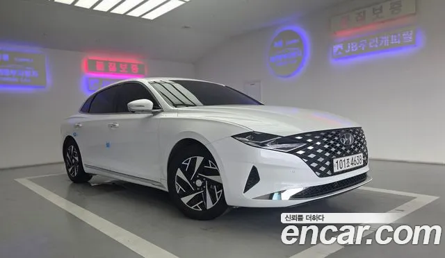 Hyundai The New Grandeur IG Hybrid Exclusive
