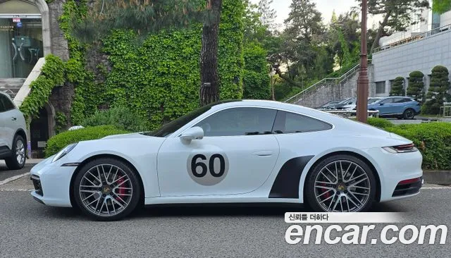 Porsche 911 (992) 4S