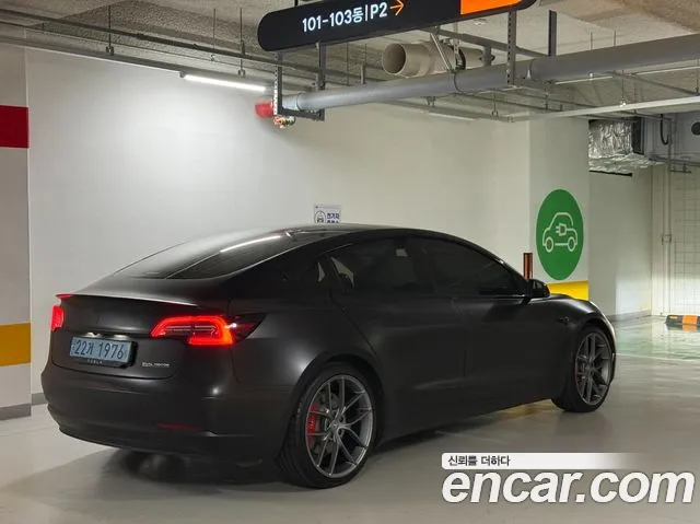 Tesla 3 AWD