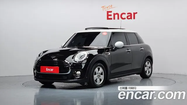 MINI Cooper D 5 Mid 3