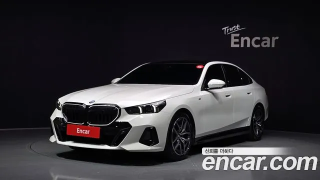BMW 5 (G60) 520i