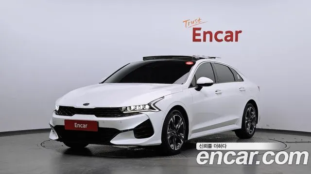 Kia K5 III 2.0 Signature
