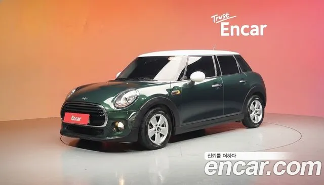 MINI Cooper 5 Base 3
