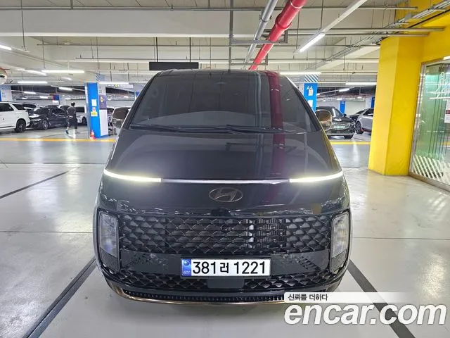 Hyundai Staria 4WD 9 Inspiration