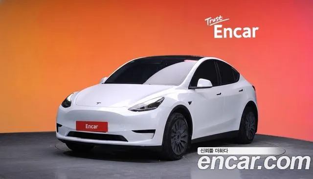 Tesla Y RWD