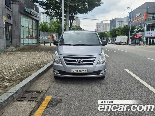 Hyundai Grand Starex 5