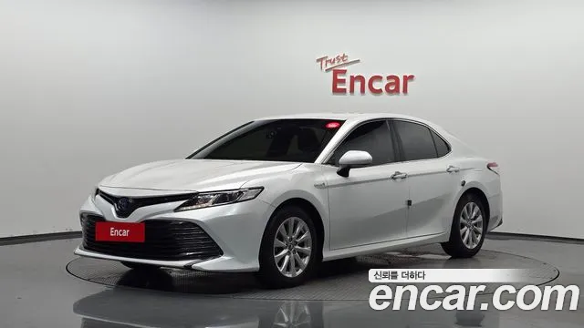 Toyota Camry (XV70) 2.5 LE Hybrid