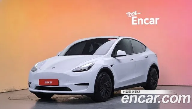 Tesla Y RWD