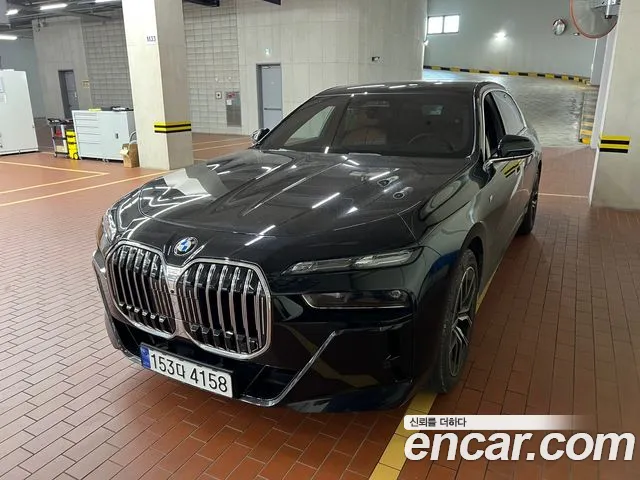 BMW 7 (G70) 740i sDrive M