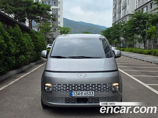 Hyundai Staria 9