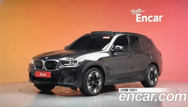 BMW iX3 M