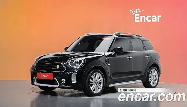 MINI Cooper Countryman 2