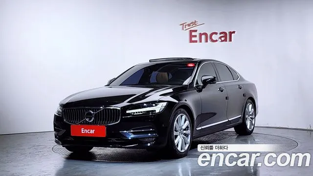 Volvo S90 D4