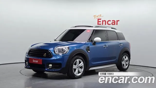 MINI Cooper Countryman Base 2