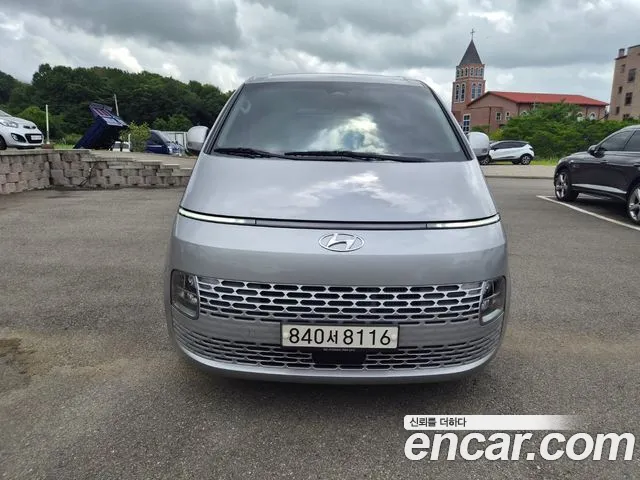 Hyundai Staria 5