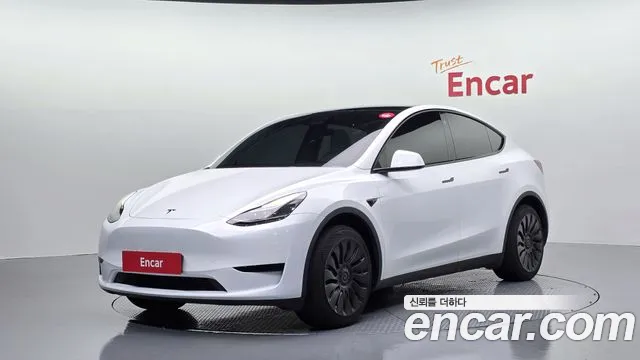 Tesla Y RWD