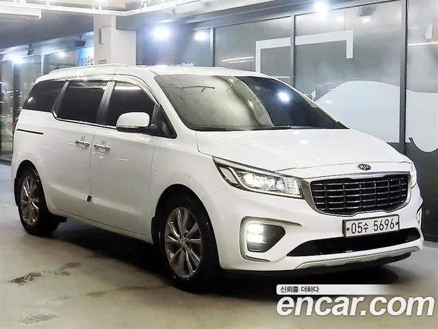 Kia The New Carnival 9