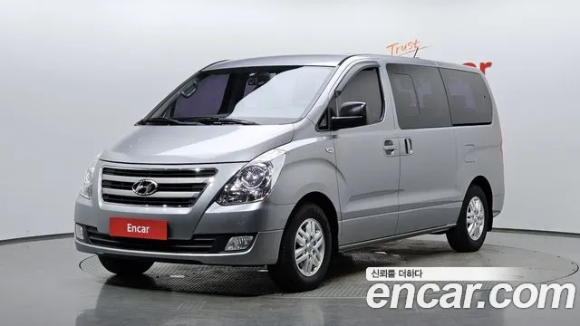 Hyundai Grand Starex 12