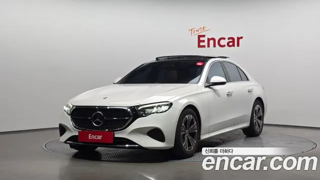 Mercedes-Benz E- W214 E200