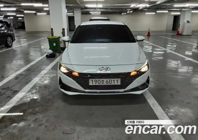 Hyundai Avante Hybrid (CN7)