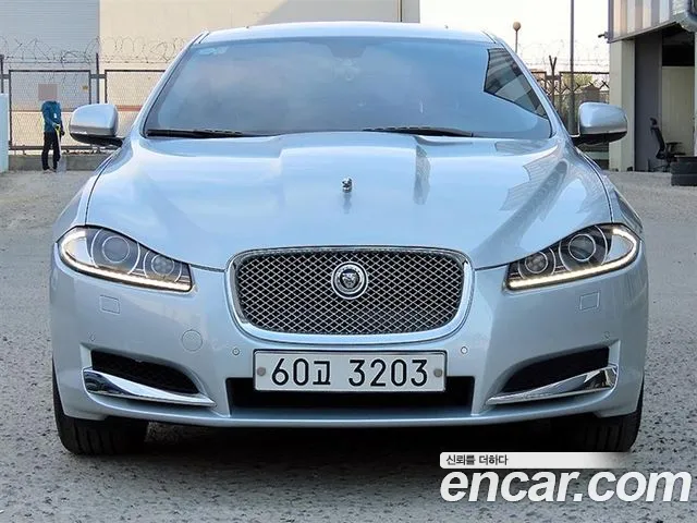 Jaguar New XF 2.0 X250
