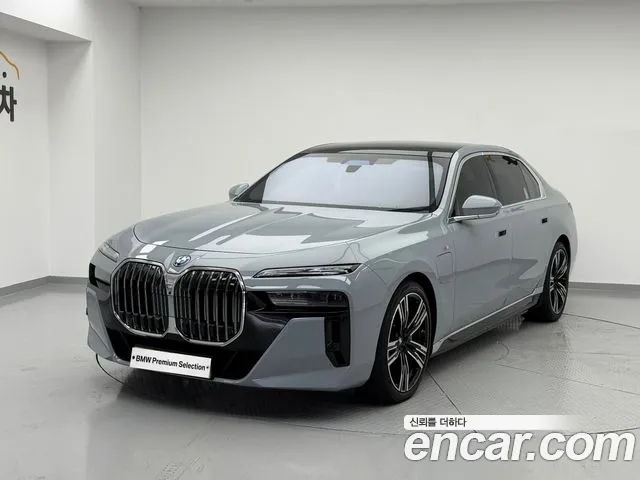 BMW 7 (G70) 750e xDrive M