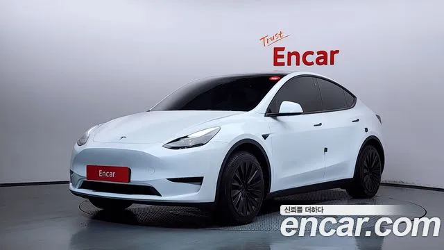 Tesla Y RWD
