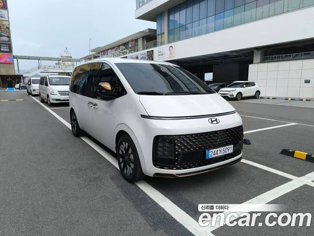 Hyundai Staria 4WD 9 Inspiration