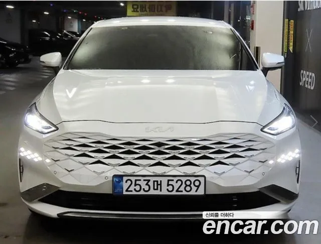 Kia K8 Hybrid Noblesse
