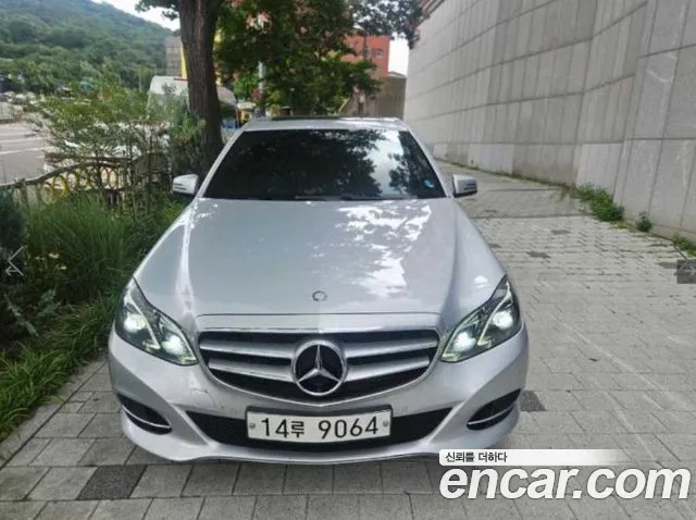 Mercedes-Benz E- W212 E220 CDI