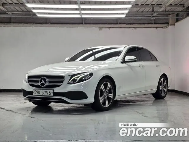 Mercedes-Benz E- W213 E300