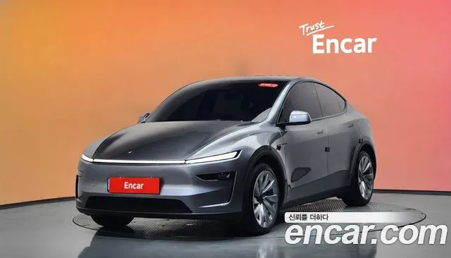 Tesla Y AWD