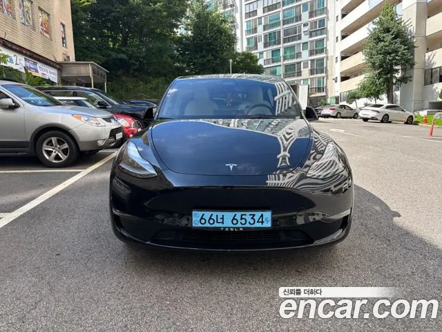Tesla Y AWD