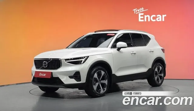 Volvo XC40 B4