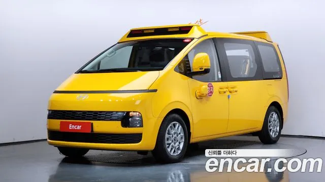 Hyundai The New Staria L3.5 15