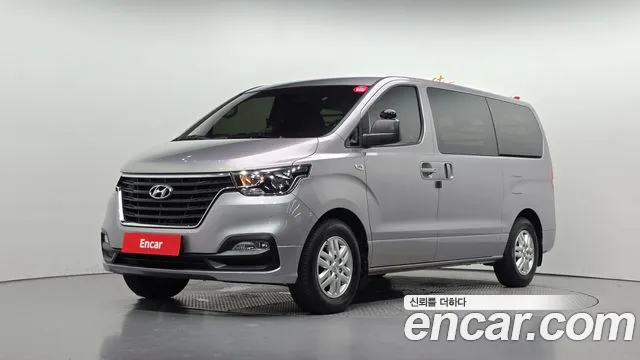 Hyundai The New Grand Starex 3