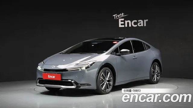 Toyota Prius 5 2.0 XLE