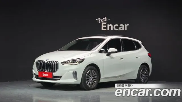BMW 2 (U06) 220i