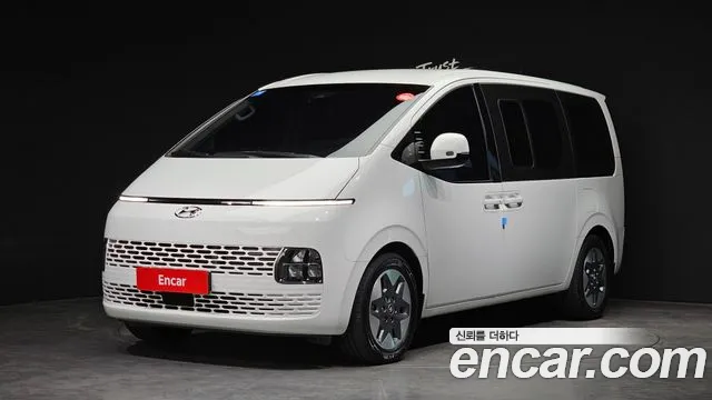 Hyundai Staria 4WD 11