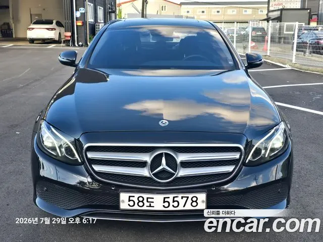 Mercedes-Benz E- W213 E200