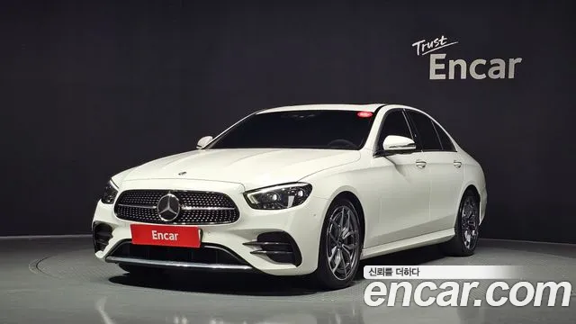 Mercedes-Benz E- W213 E220d 4MATIC AMG Line