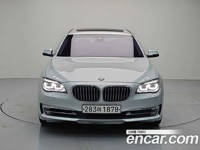 BMW 7 (F01) 740Li
