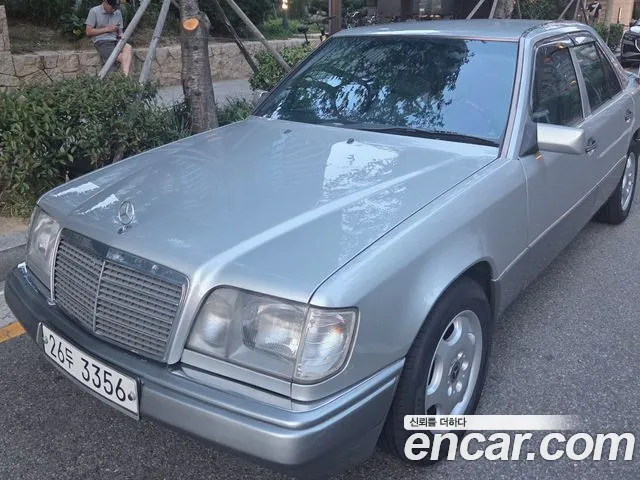 Mercedes-Benz E- W124 E220
