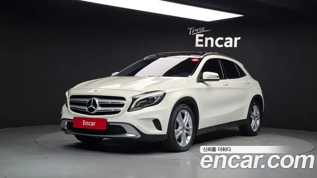 Mercedes-Benz GLA- X156 GLA200 d 4MATIC